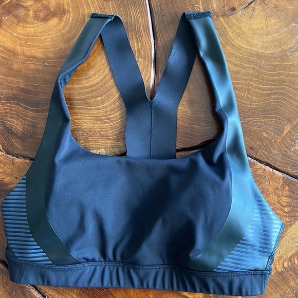 Athleta + Allyson Felix. Ultimate Legend Bra, Size Small. - Picture 4 of 7